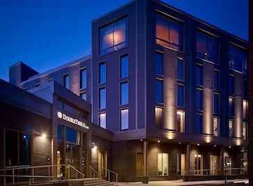 DoubleTree by Hilton Hull